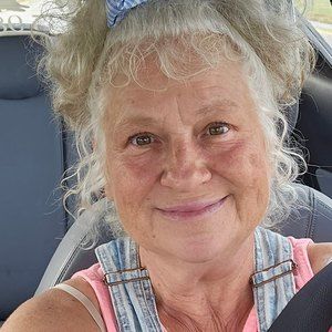 Meet your Posher, Melina